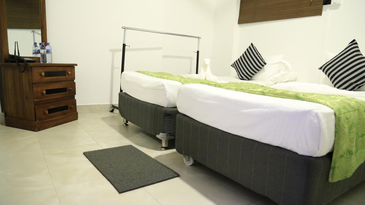 281 Kandy City Hostel & Rooms Deiyannewela Экстерьер фото