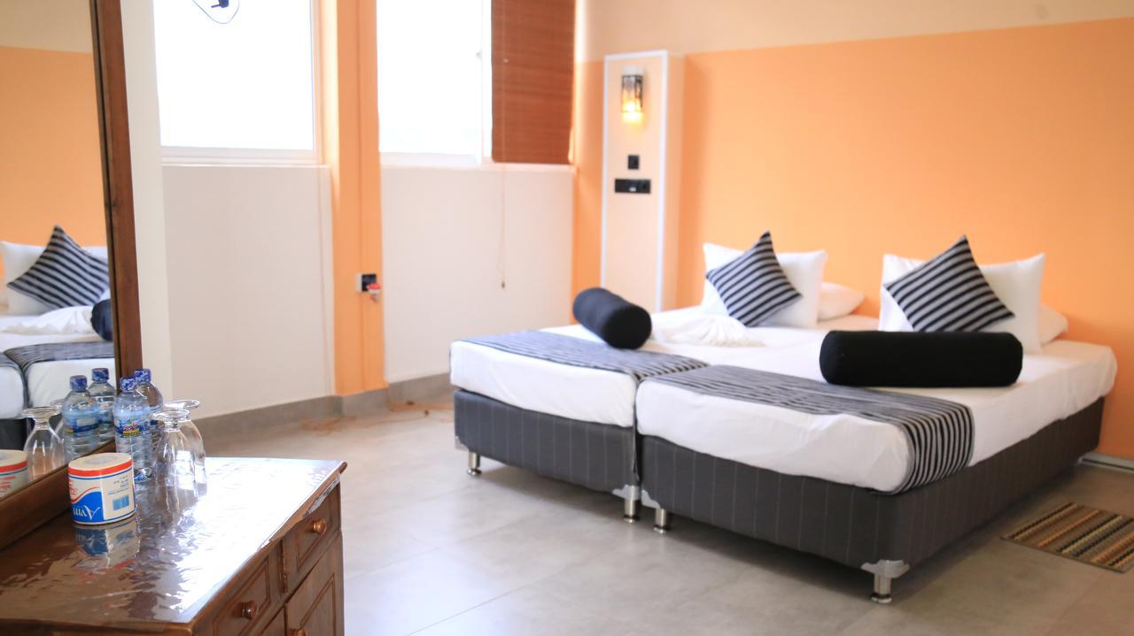 281 Kandy City Hostel & Rooms Deiyannewela Экстерьер фото