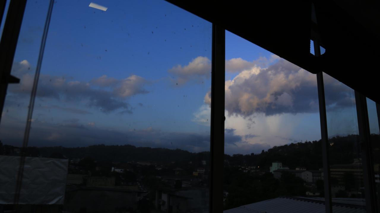 281 Kandy City Hostel & Rooms Deiyannewela Экстерьер фото